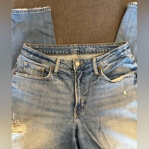 Distressed Straight Women's Jeans